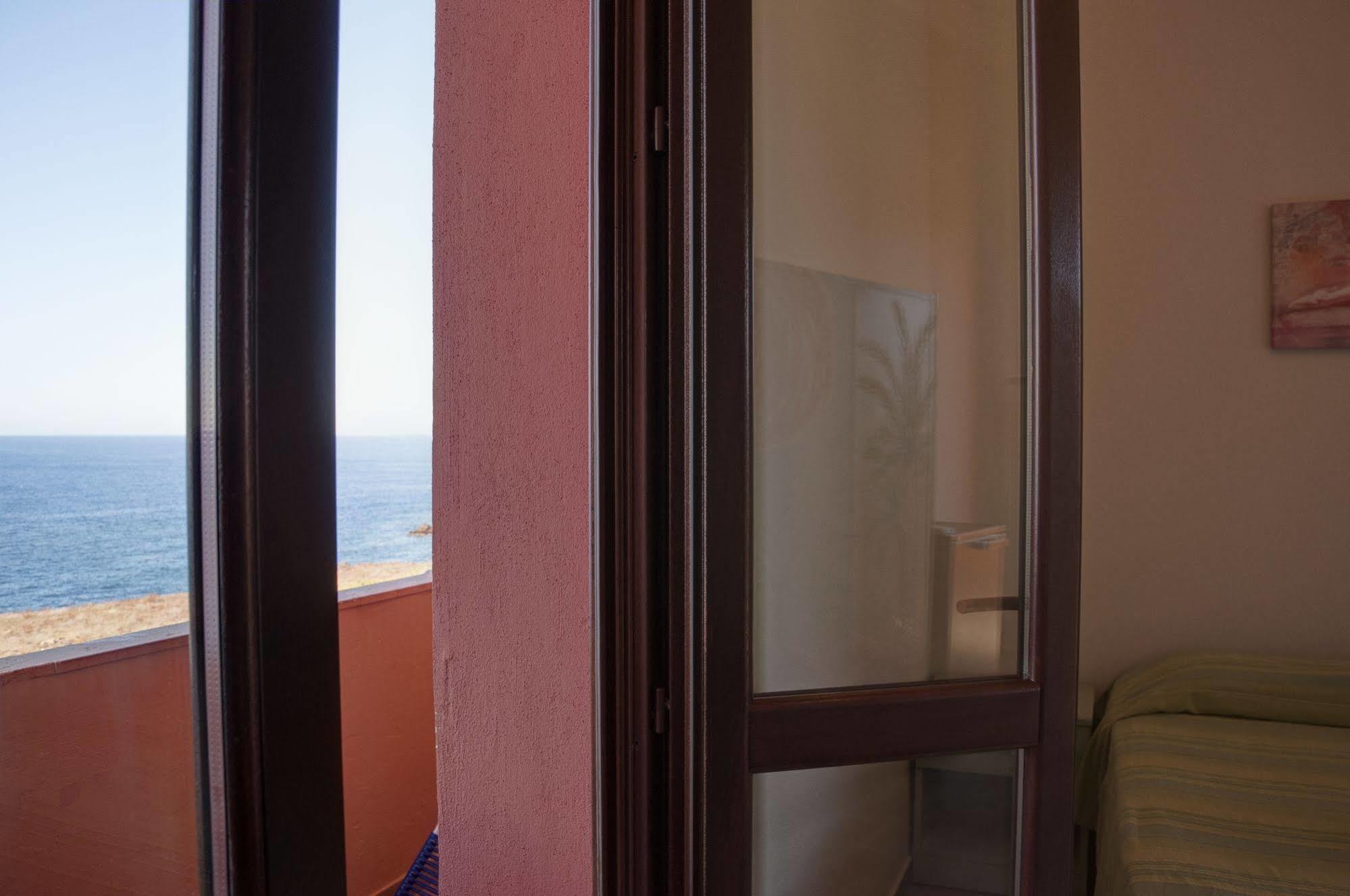 Hotel Bue Marino Pantelleria Exterior photo
